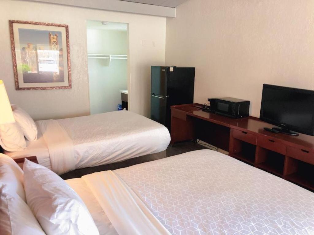 Super 8 By Wyndham San Jose Airport Motel Santa Clara Exterior photo